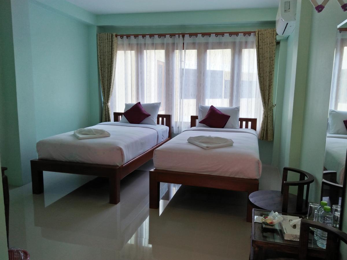 Ban Mae Boonthong Hotel Lampang Exterior photo