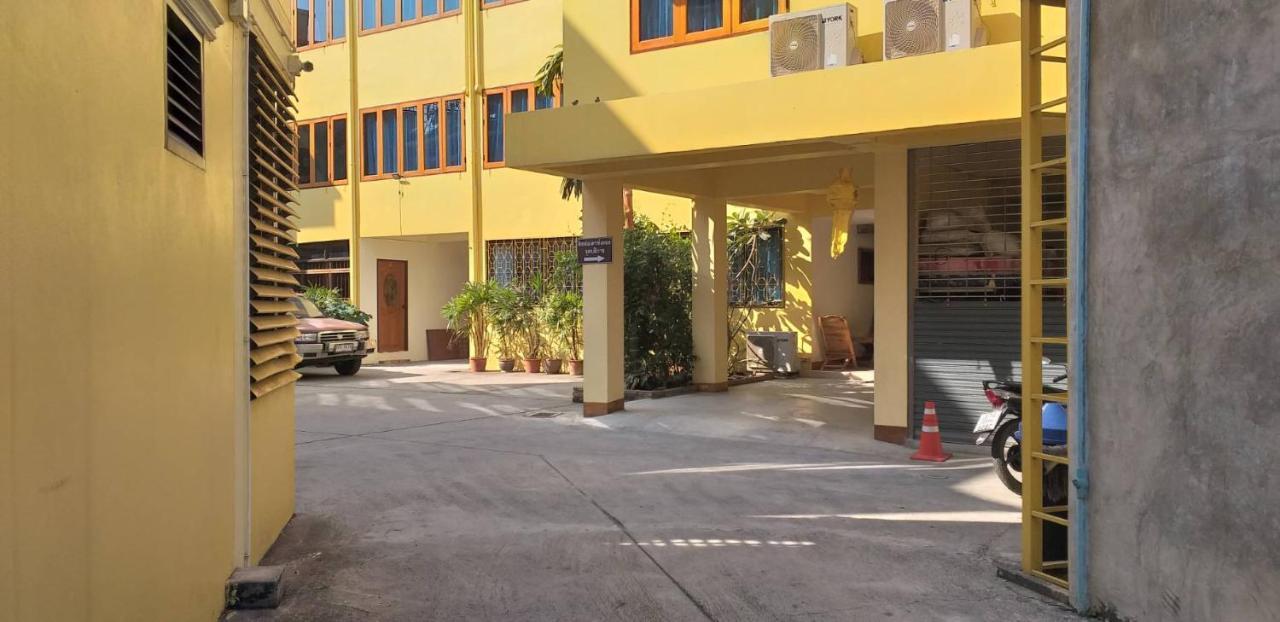 Ban Mae Boonthong Hotel Lampang Exterior photo