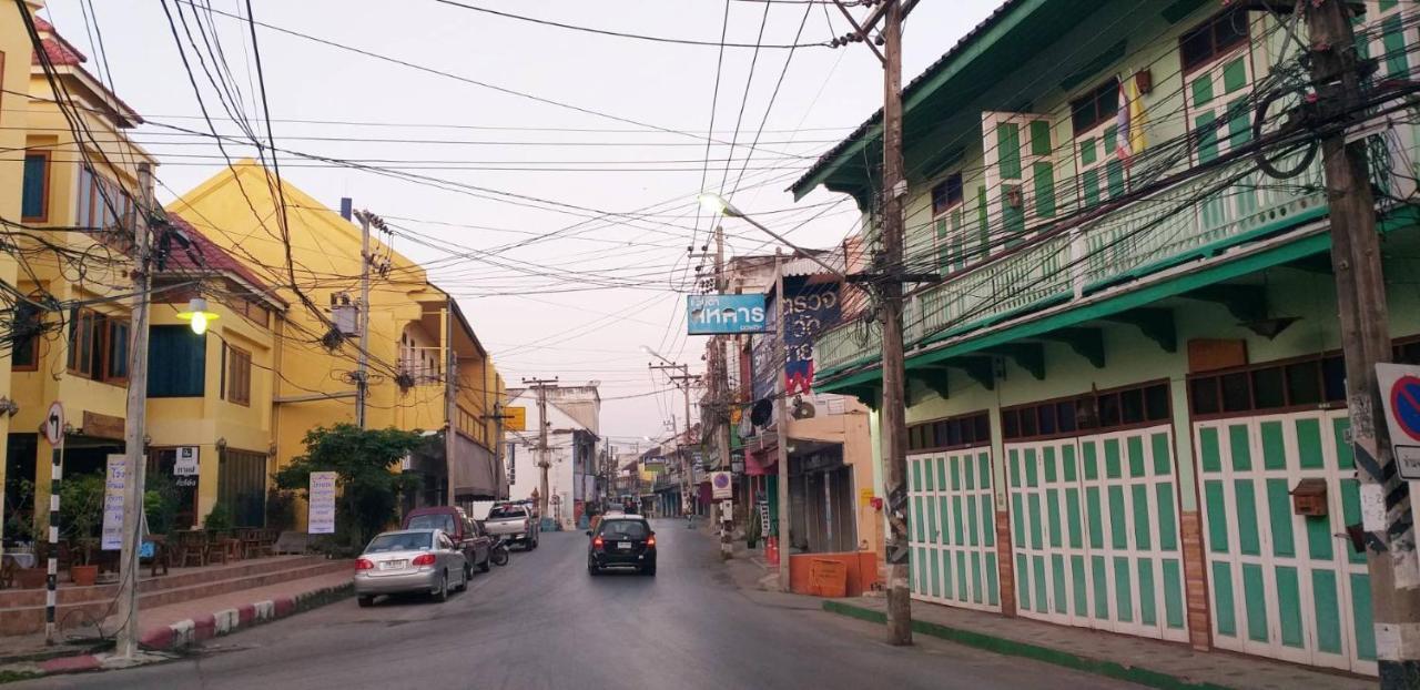 Ban Mae Boonthong Hotel Lampang Exterior photo
